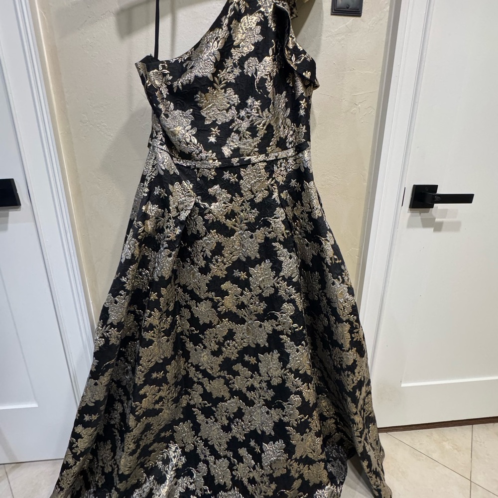 Antonio Melani Black & Gold Brocade Gown – Size 14 – NEW - Picture 10 of 10